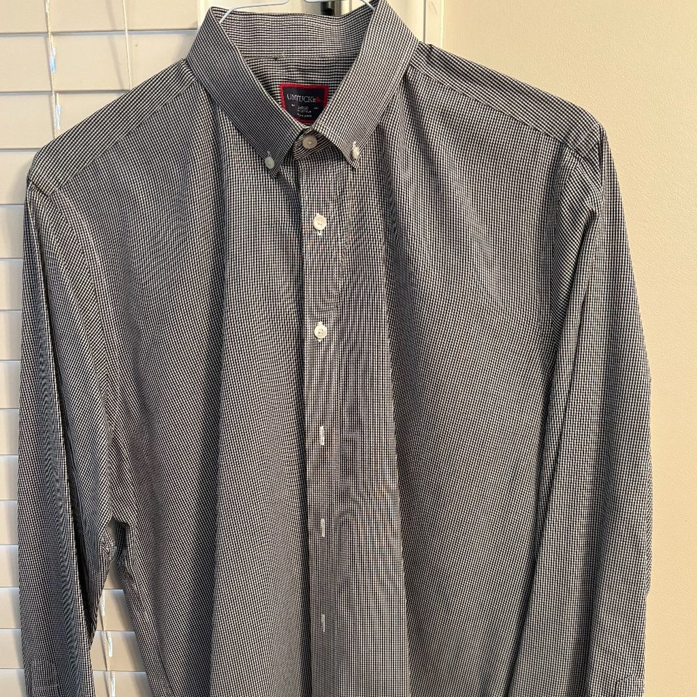 Like New 100% Cotton Black & White Pattern - Dress/Casual Button-Down Shirt